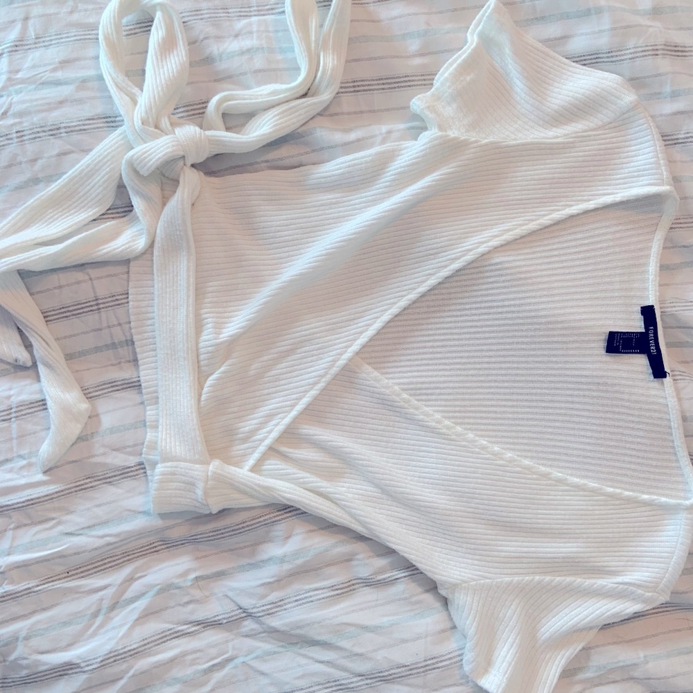 White short sleeve knit tie sweater